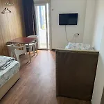 Gazde/Camere de închiriat Altin Lefkosa Kibris Kktc İzmir