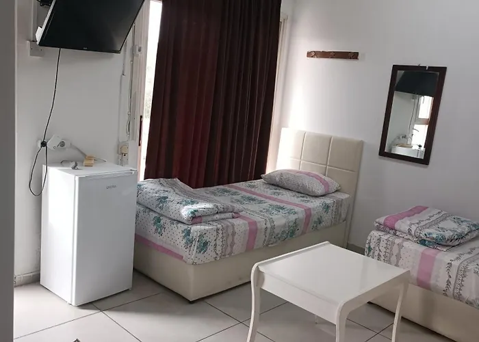 בית אירוח Altin Lefkosa Kibris Kktc איזמיר