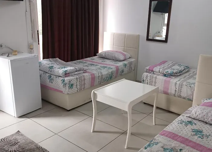 בית אירוח Altin Lefkosa Kibris Kktc איזמיר