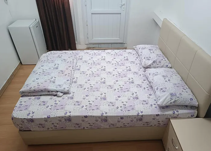 בית אירוח Altin Lefkosa Kibris Kktc איזמיר