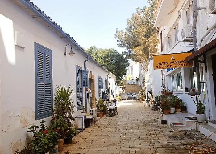 Altin Lefkosa Kibris Kktc בית אירוח *