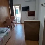 בית אירוח Altin Lefkosa Kibris Kktc איזמיר