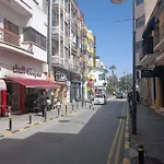 בית אירוח Altin Lefkosa Kibris Kktc