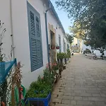 בית אירוח Altin Lefkosa Kibris Kktc איזמיר